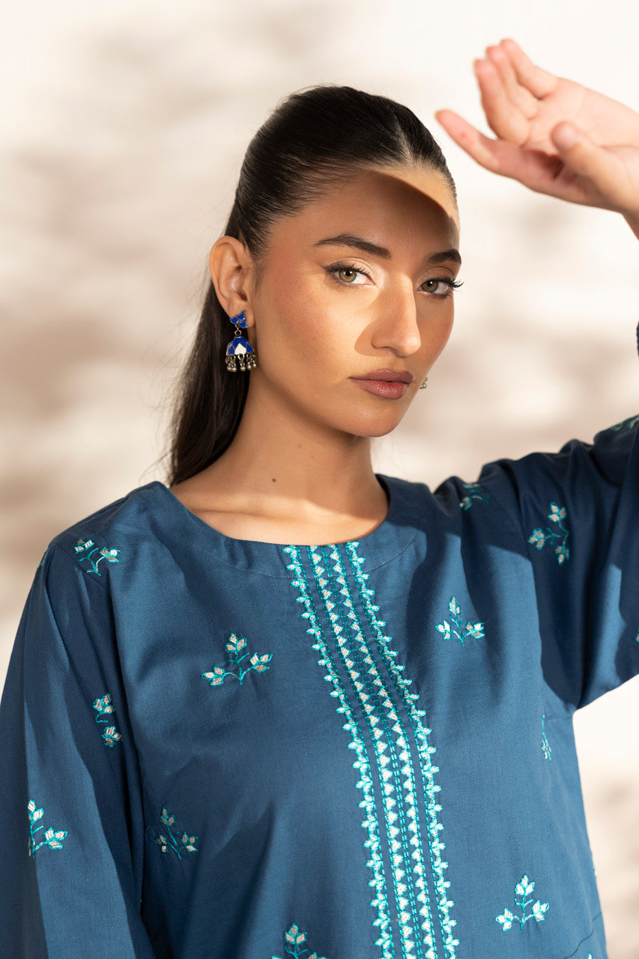 RTW | SHIRT view 3