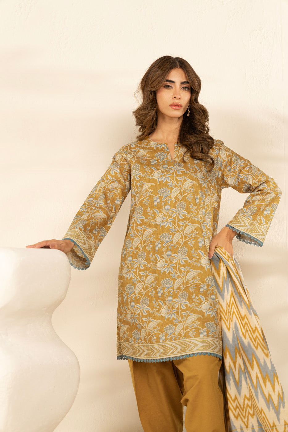 RTS | SHIRT, TROUSER & DUPATTA alternate view