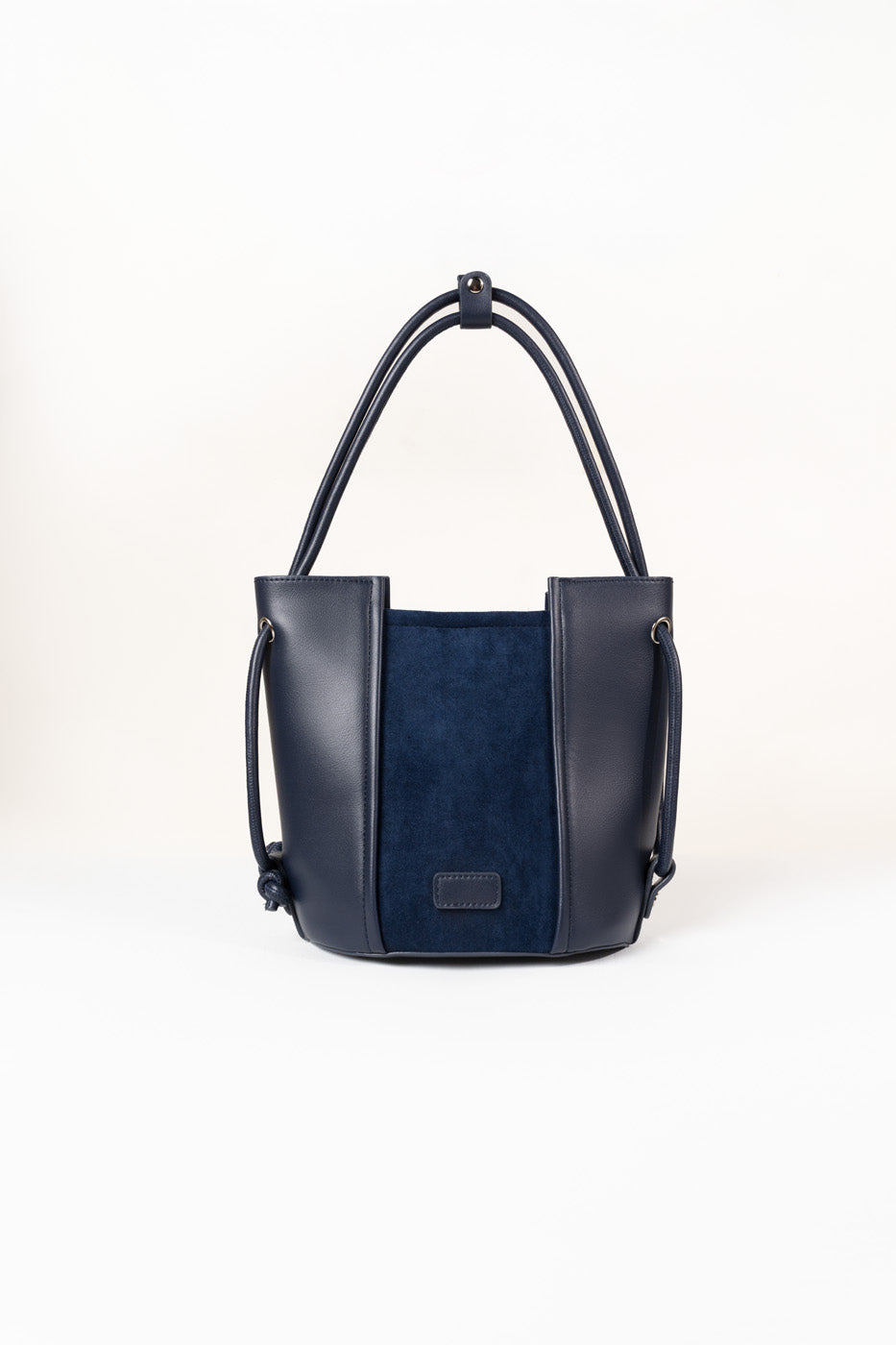 STRUCTURED BUCKET BAG view 4