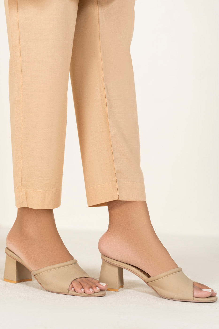 RTW | TROUSER alternate view