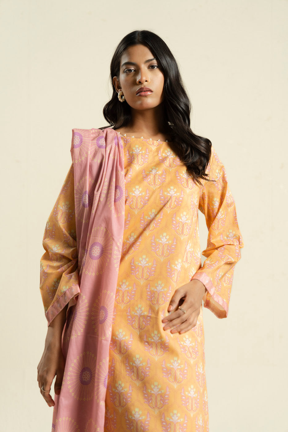 RTS | SHIRT & DUPATTA alternate view