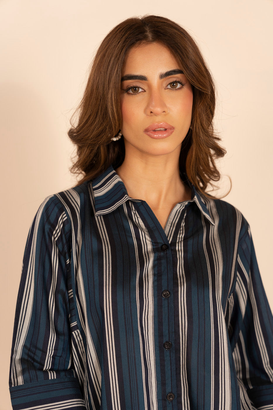 RTW | SHIRT view 4
