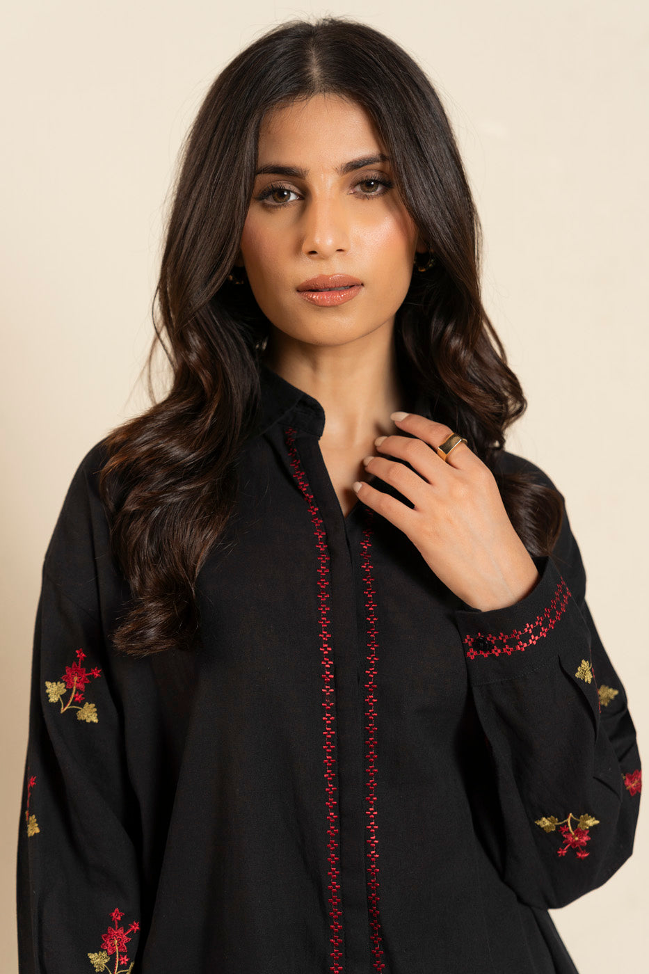 RTW | SHIRT view 3