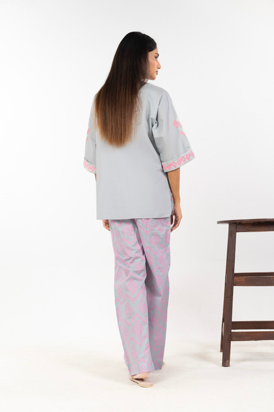 RTW  | SHIRT view 3