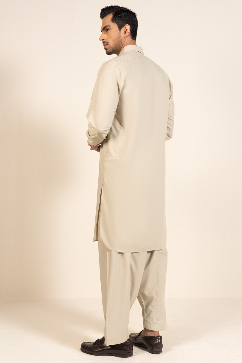 RTW | KAMEEZ & SHALWAR view 4