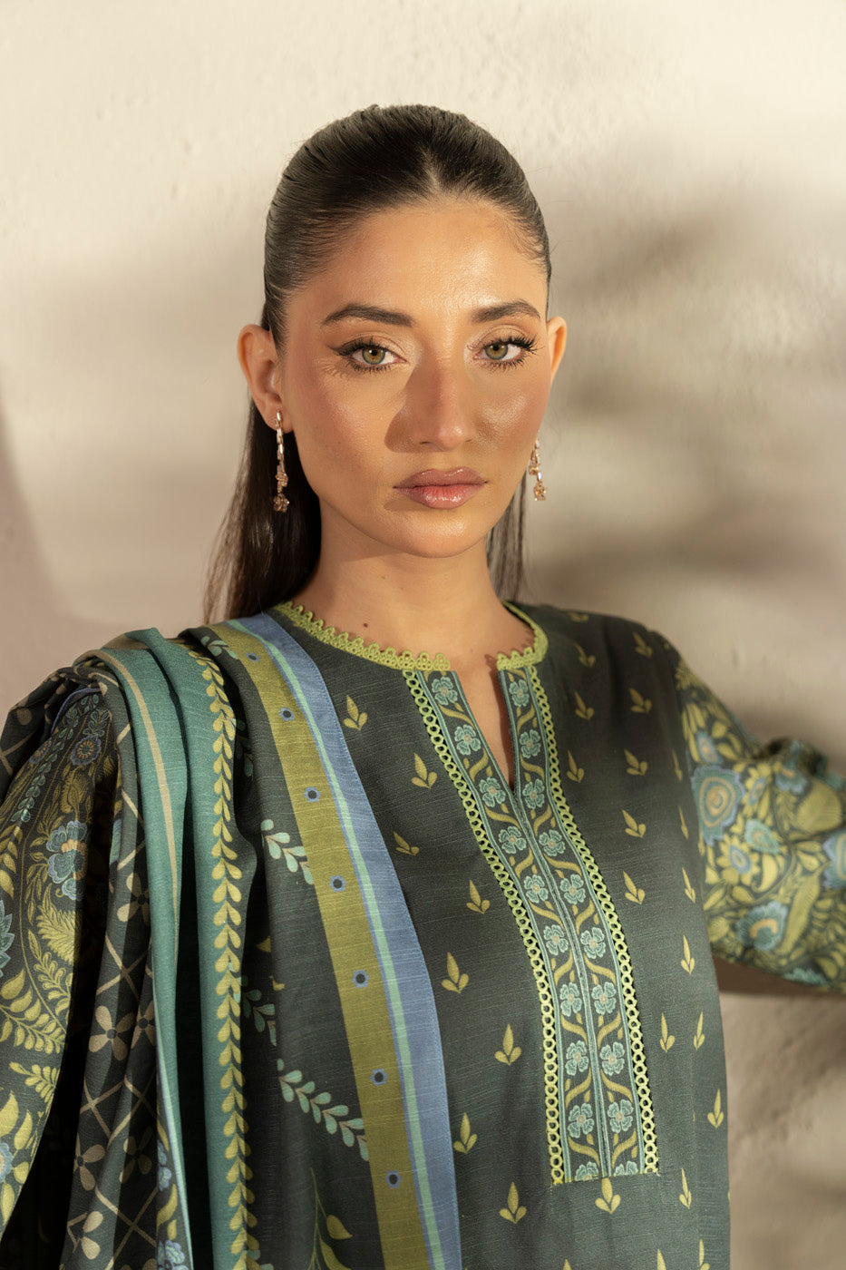RTS | SHIRT & DUPATTA view 3