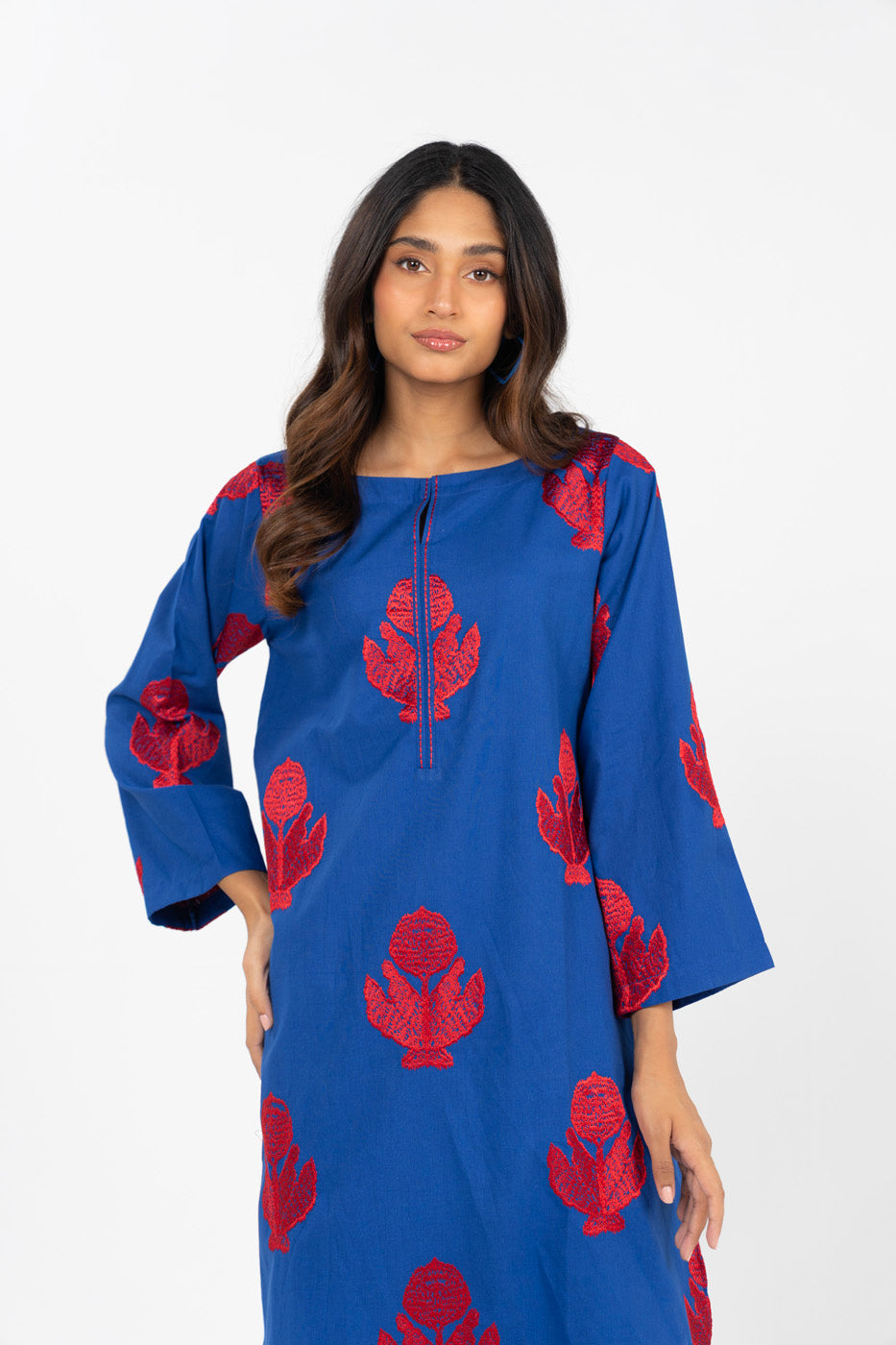 RTW | SHIRT view 3