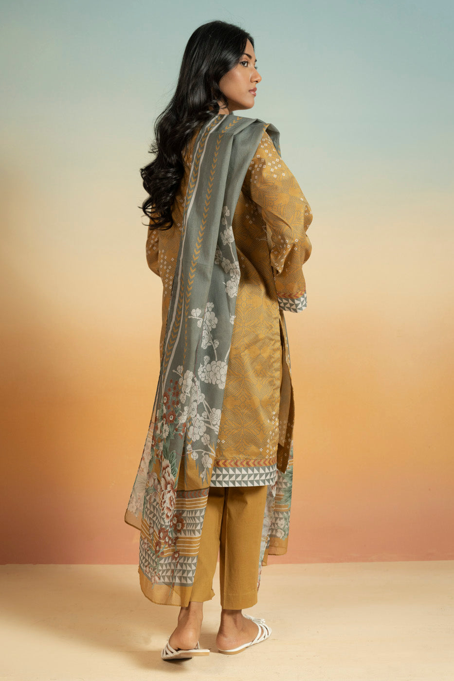 RTS  | SHIRT, TROUSER & DUPATTA view 4