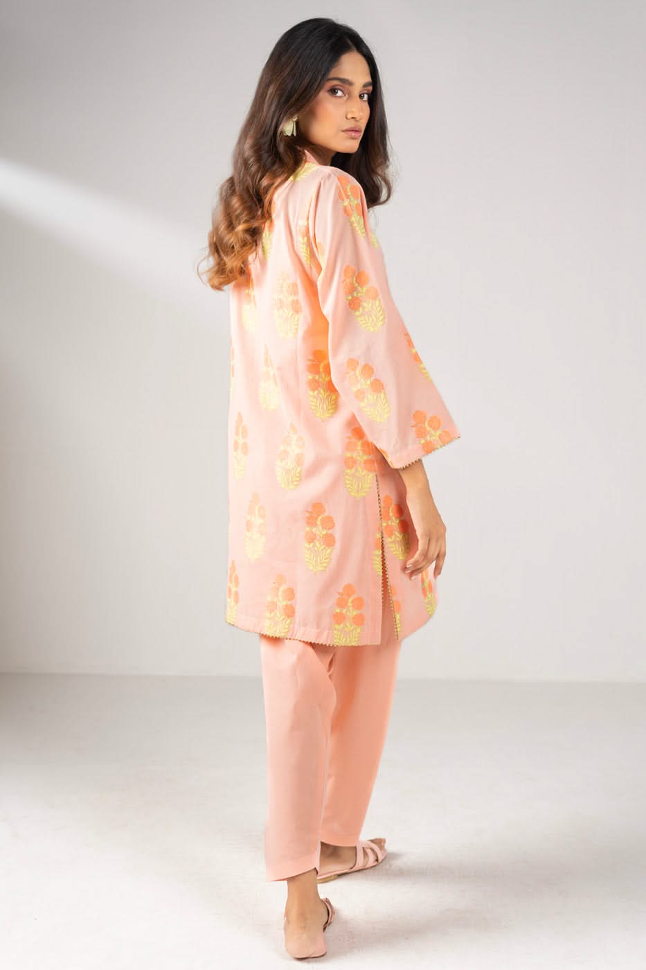 RTW | SHIRT view 4