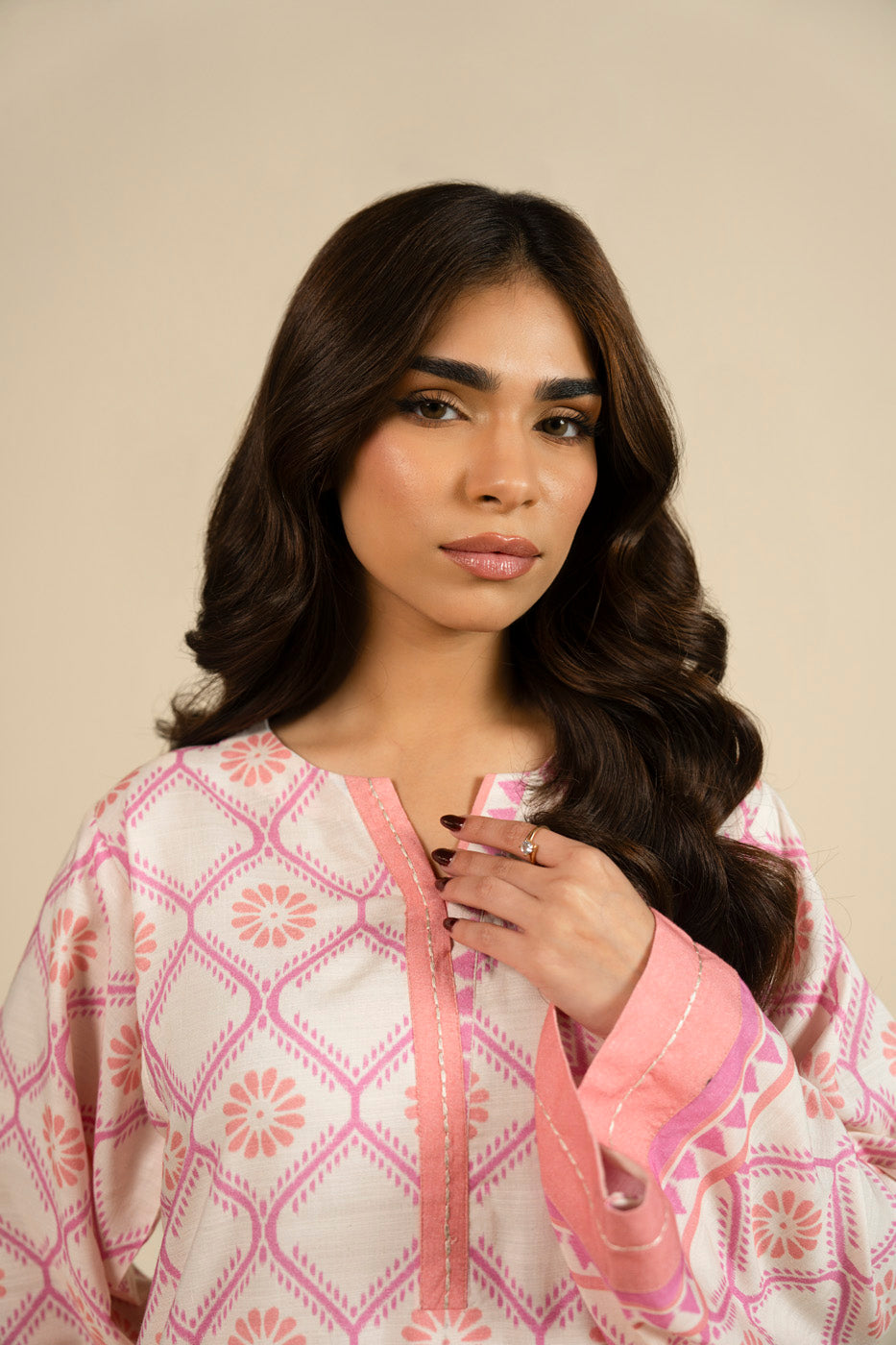 RTW | SHIRT view 3