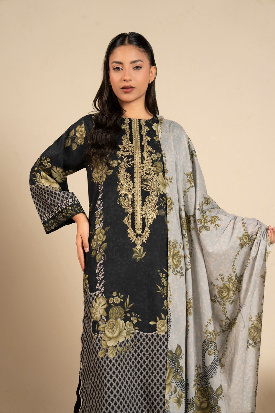 RTS | SHIRT, TROUSER & DUPATTA alternate view