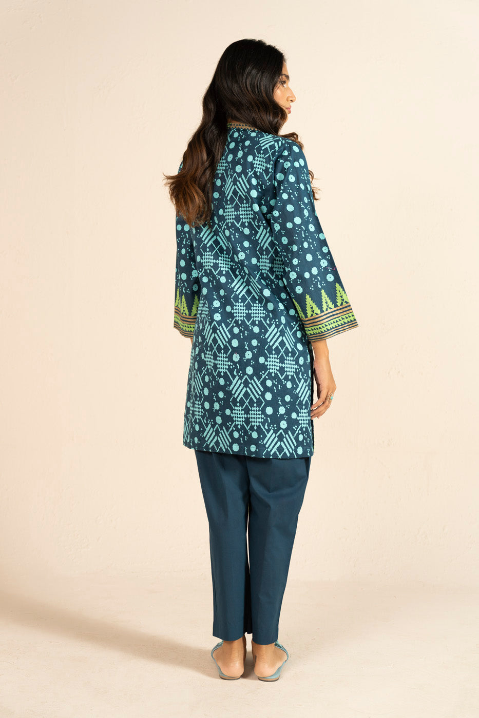 RTW | SHIRT view 4