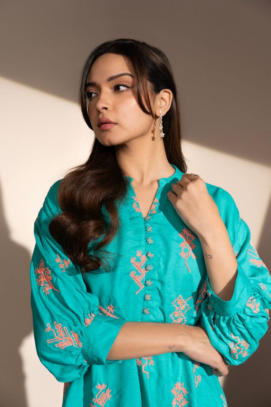 RTW  | SHIRT view 3