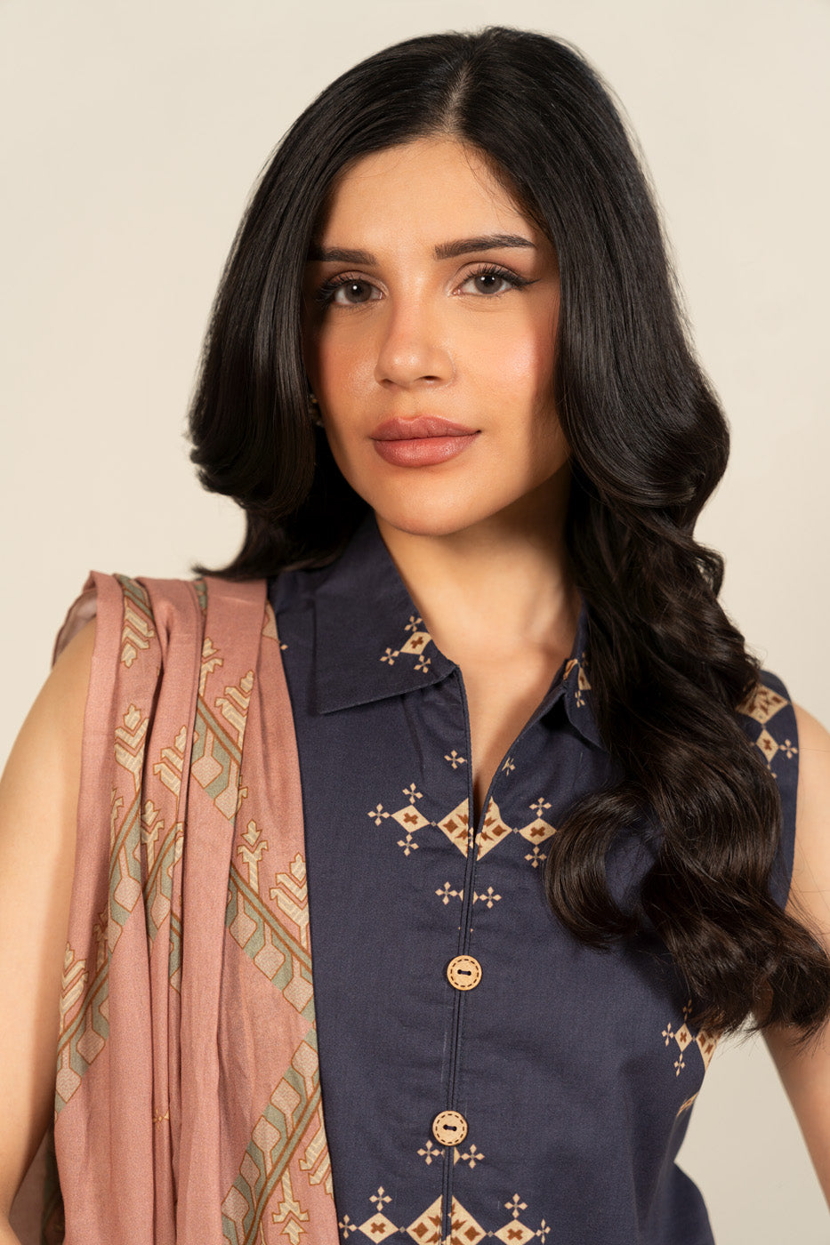 RTS | SHIRT, TROUSER & DUPATTA view 3