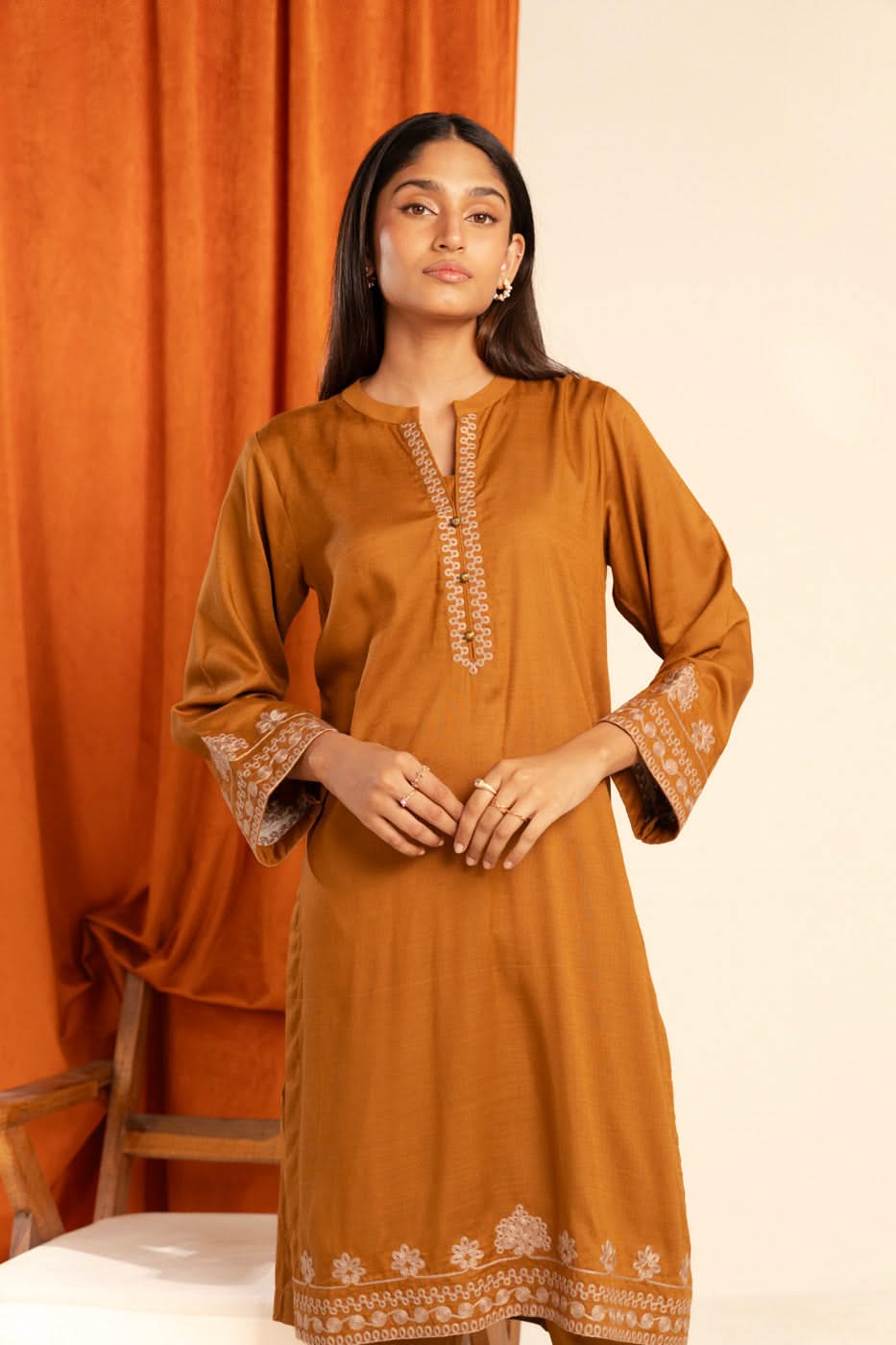 RTW | KURTI alternate view