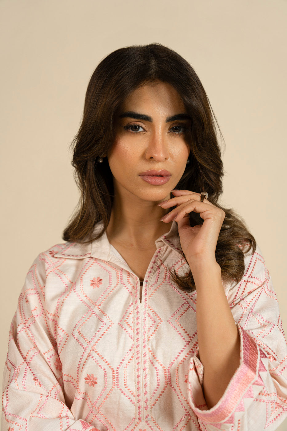 RTW | SHIRT view 3