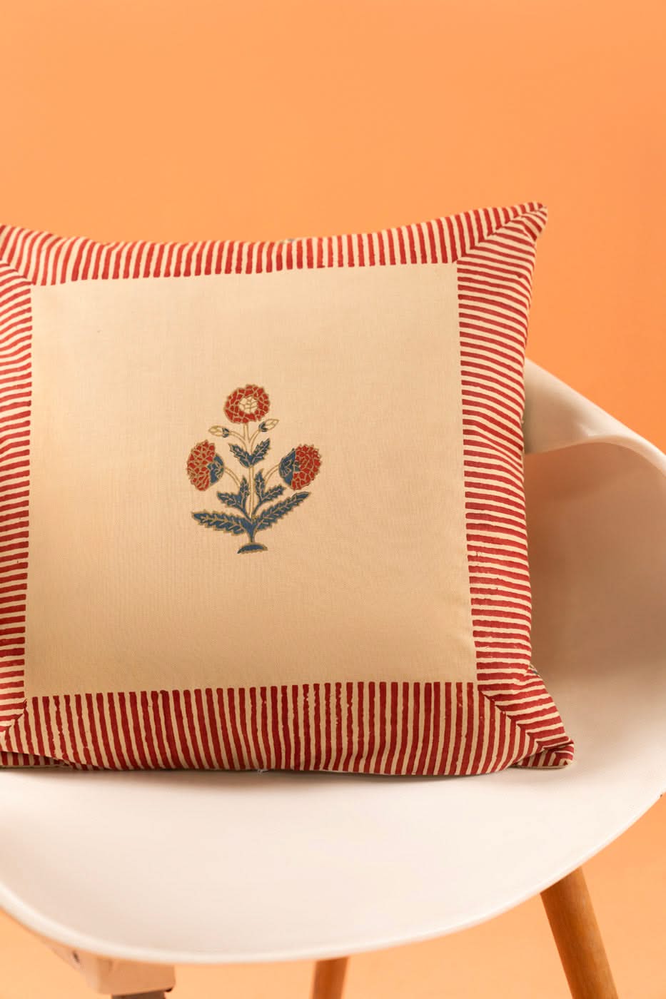 HOME | CUSHION COVER alternate view