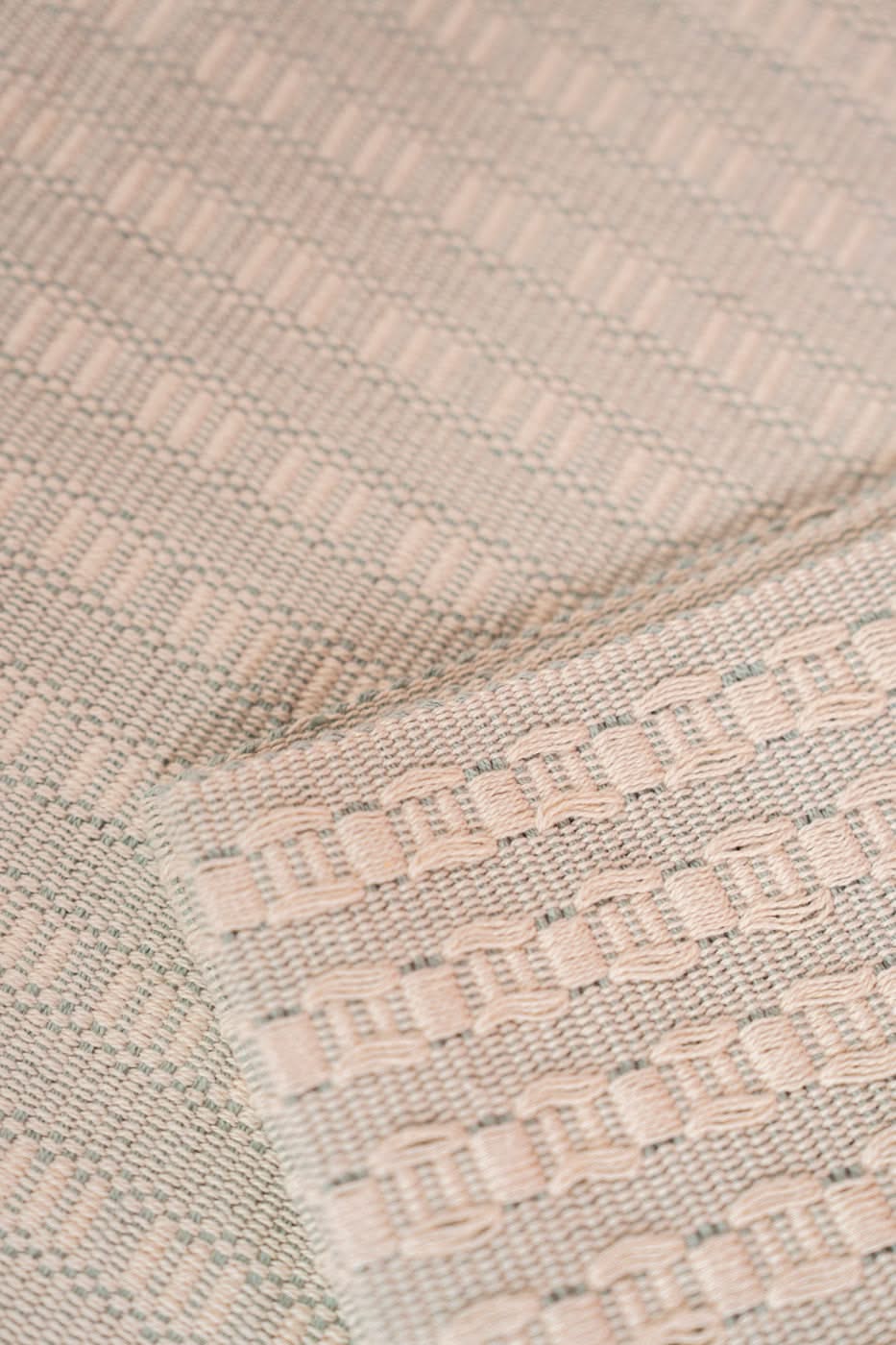 HOME | TABLE RUNNER alternate view
