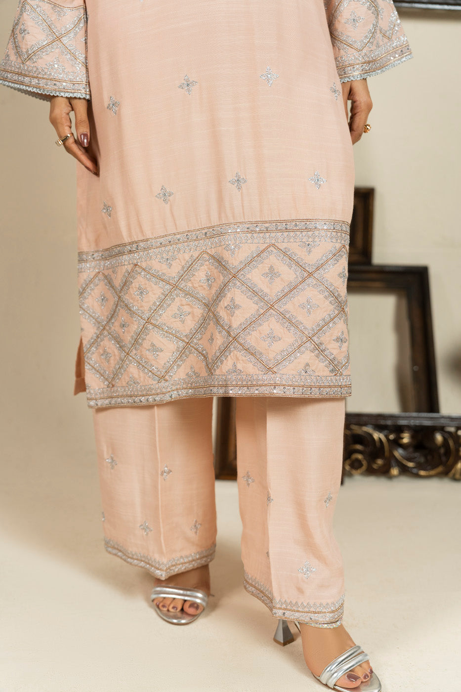 RTW | SHIRT & TROUSER view 4