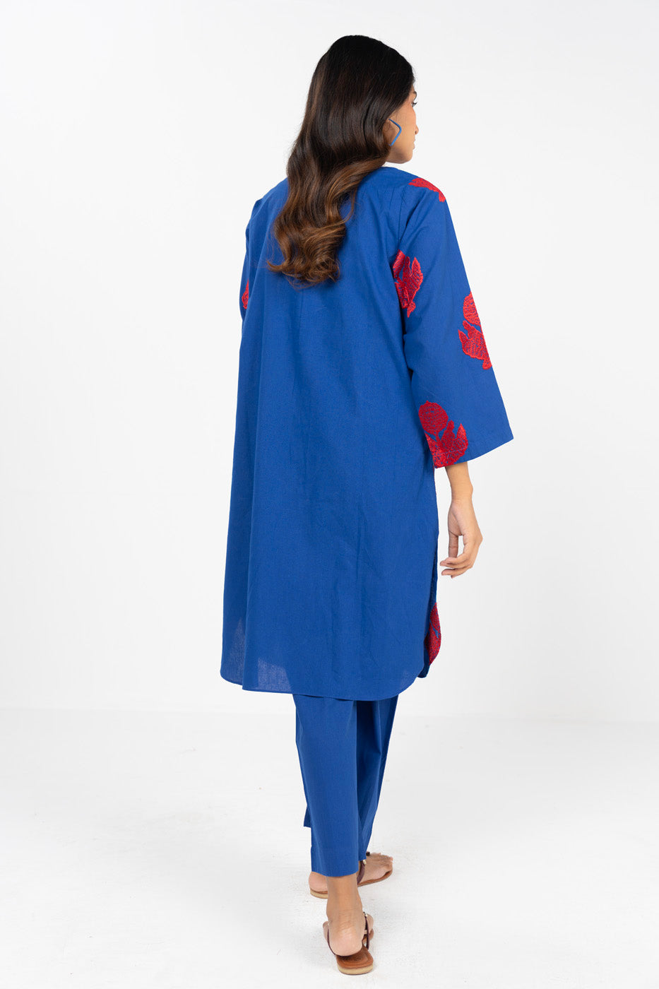 RTW | SHIRT view 2