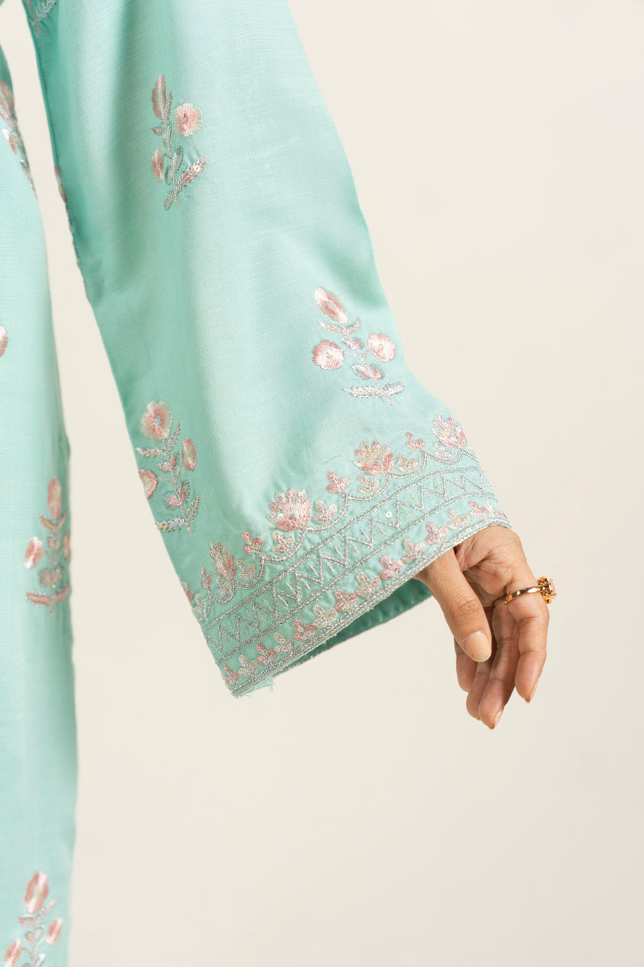 RTW | SHIRT & TROUSER view 4