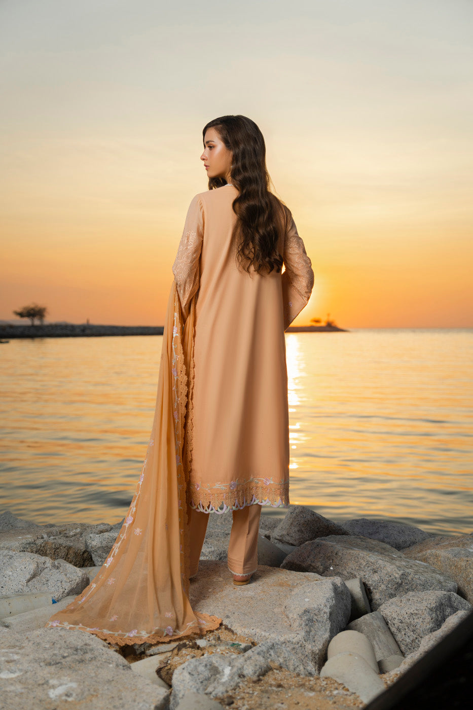 RTS | SHIRT, TROUSER & DUPATTA view 4