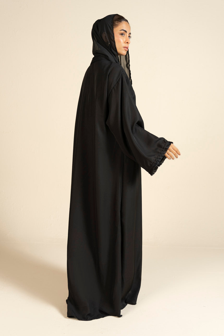 RTW | ABAYA & STOLE view 3