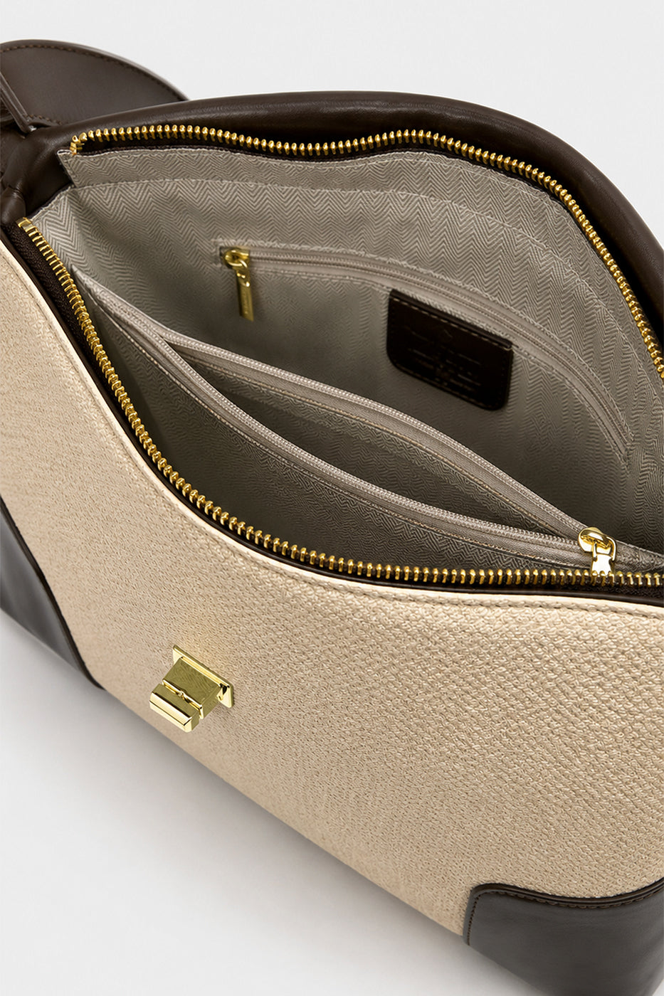 CLASSIC SHOULDER BAG alternate view