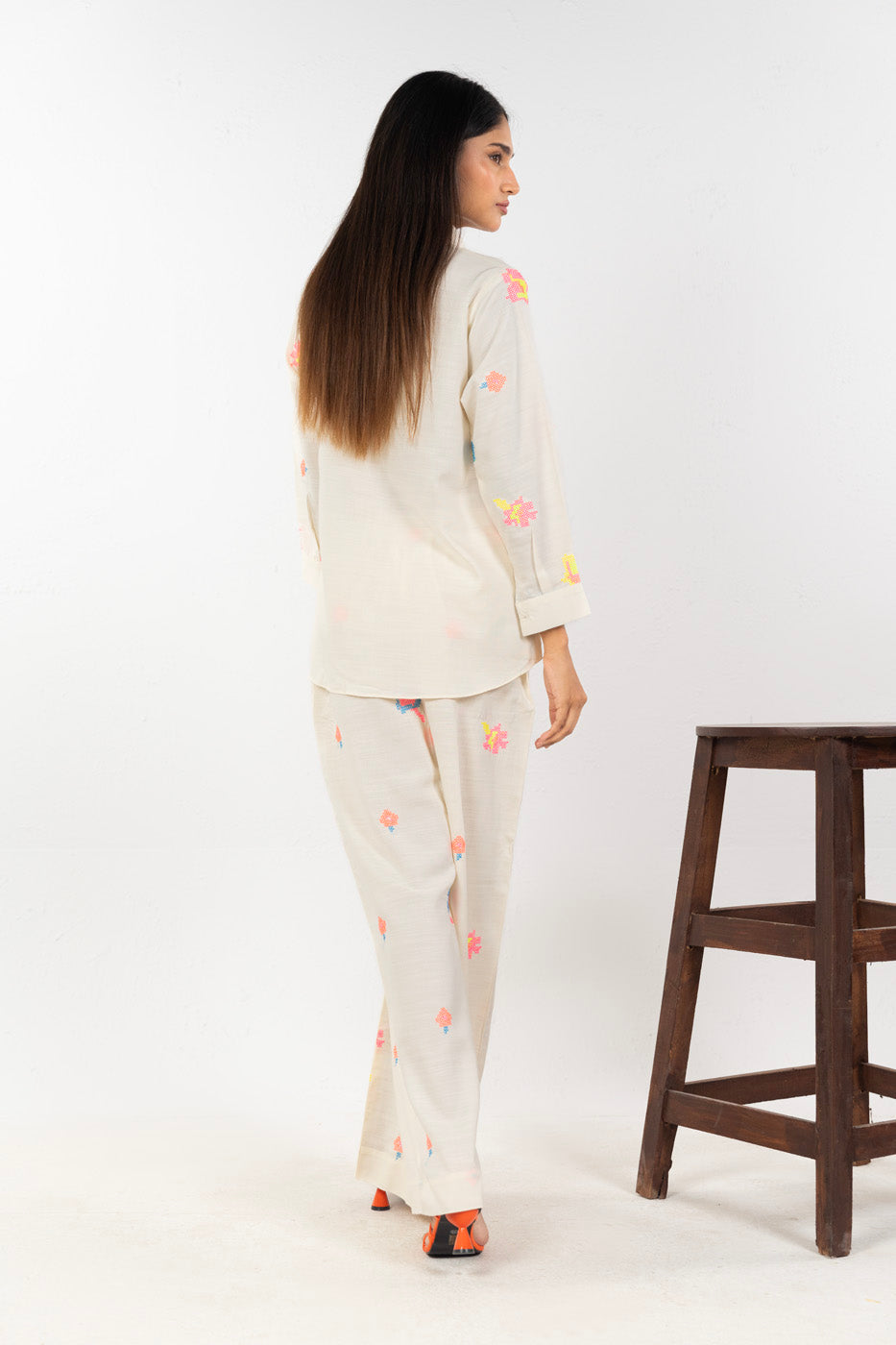 RTW | SHIRT view 4