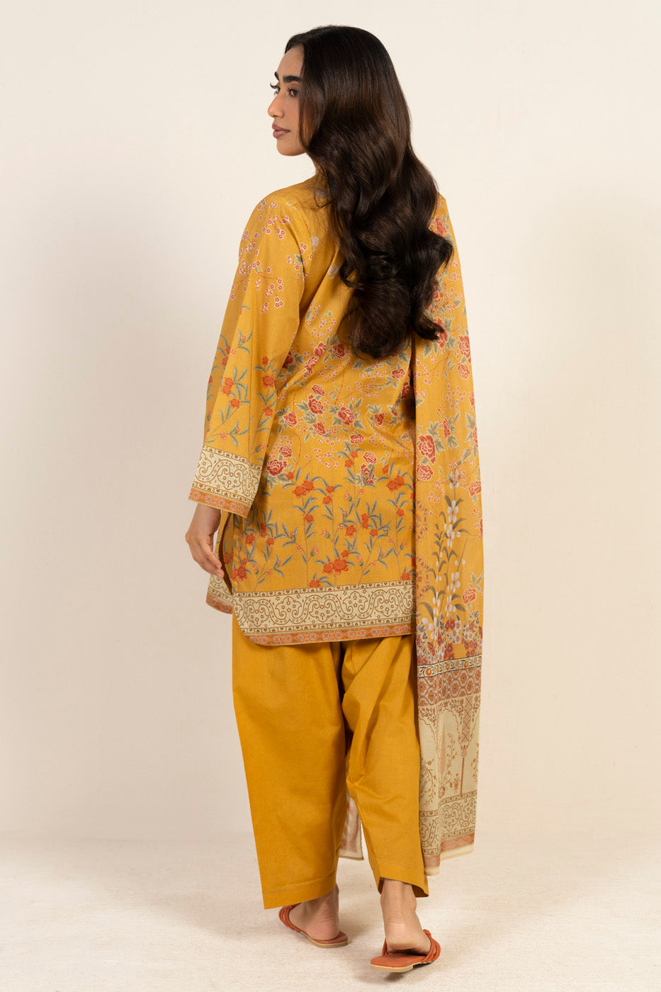 RTS  | SHIRT, TROUSER & DUPATTA view 4