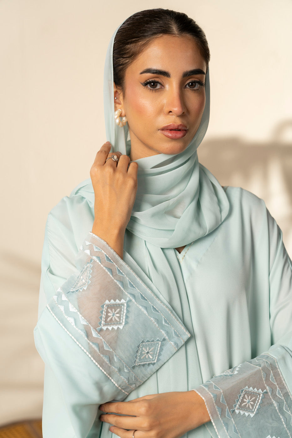 RTW | ABAYA & STOLE view 3