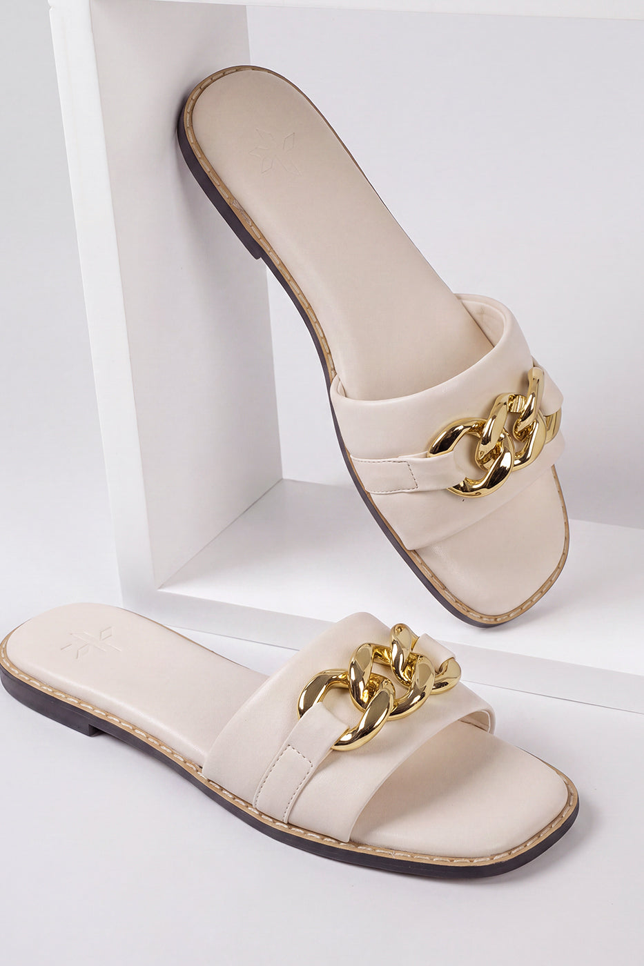 BUCKLE STRAP SLIDES view 3