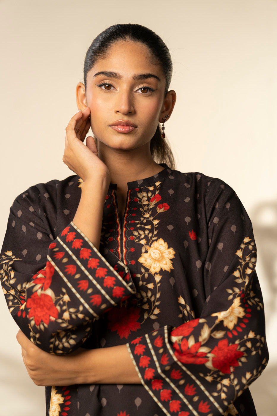 RTW | SHIRT view 3
