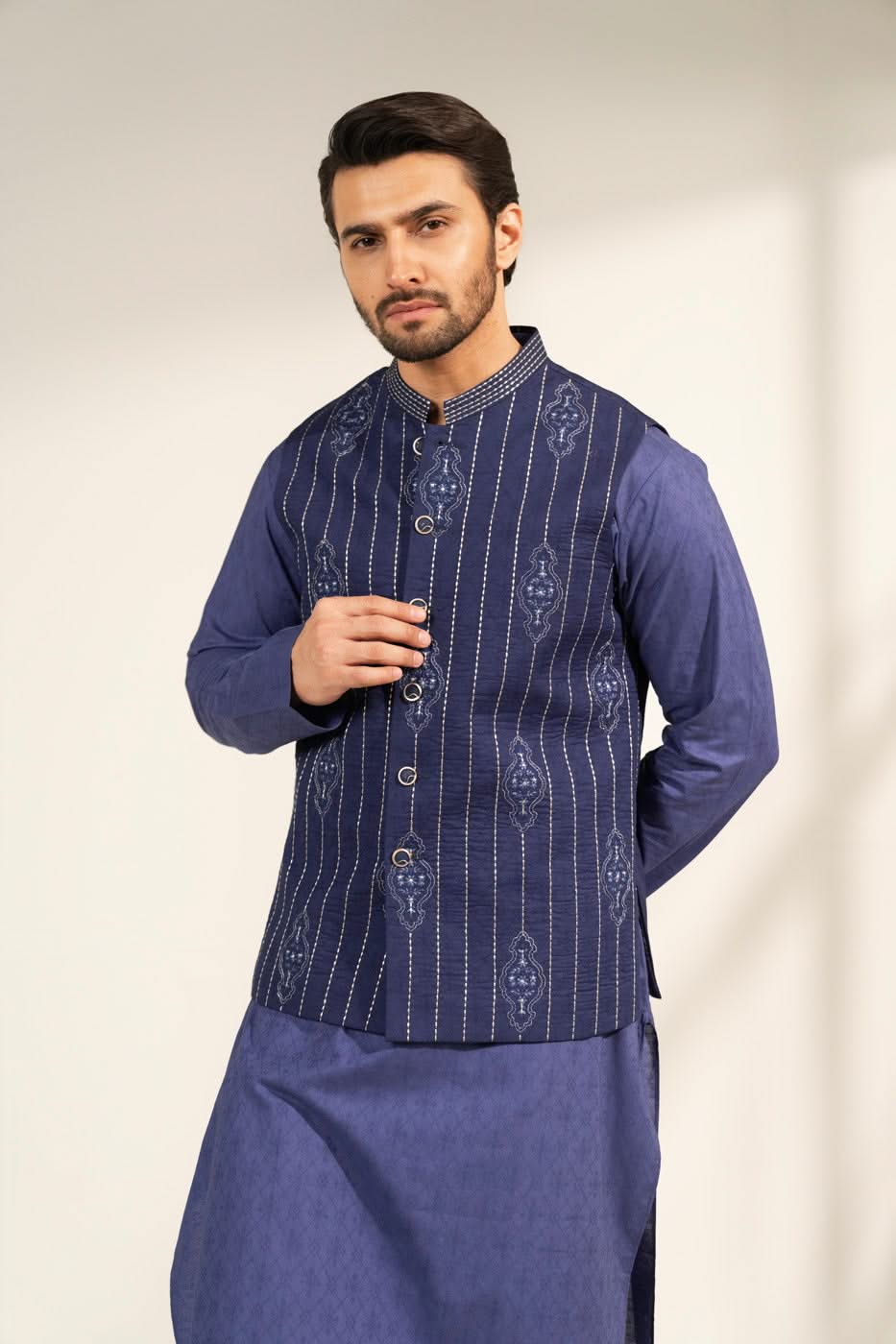 RTW | WAISTCOAT alternate view