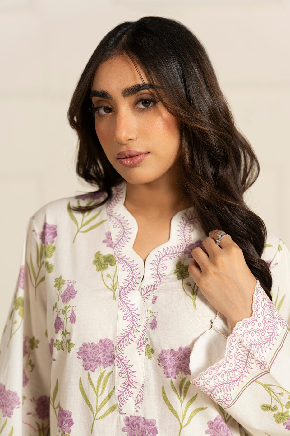 RTW | SHIRT view 3