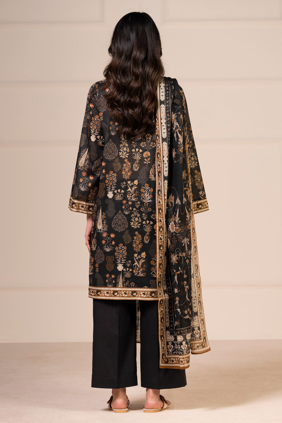 RTS  | SHIRT, TROUSER & DUPATTA view 4