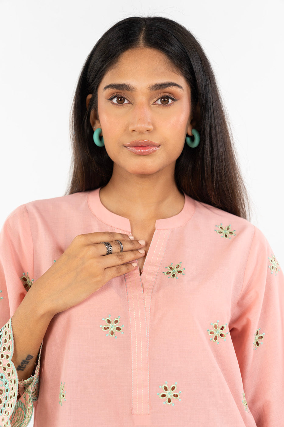 RTW | SHIRT view 3