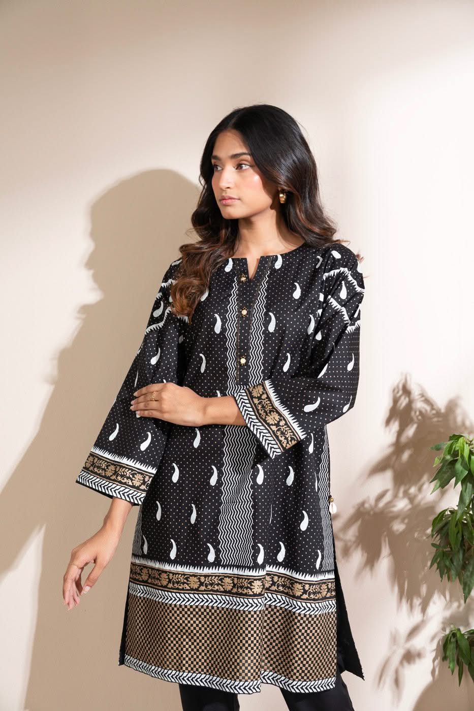 RTW | SHIRT view 3