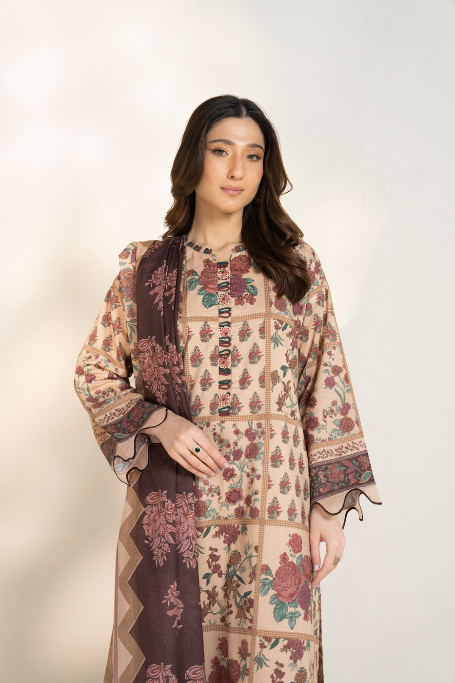 RTS | SHIRT, TROUSER & DUPATTA alternate view