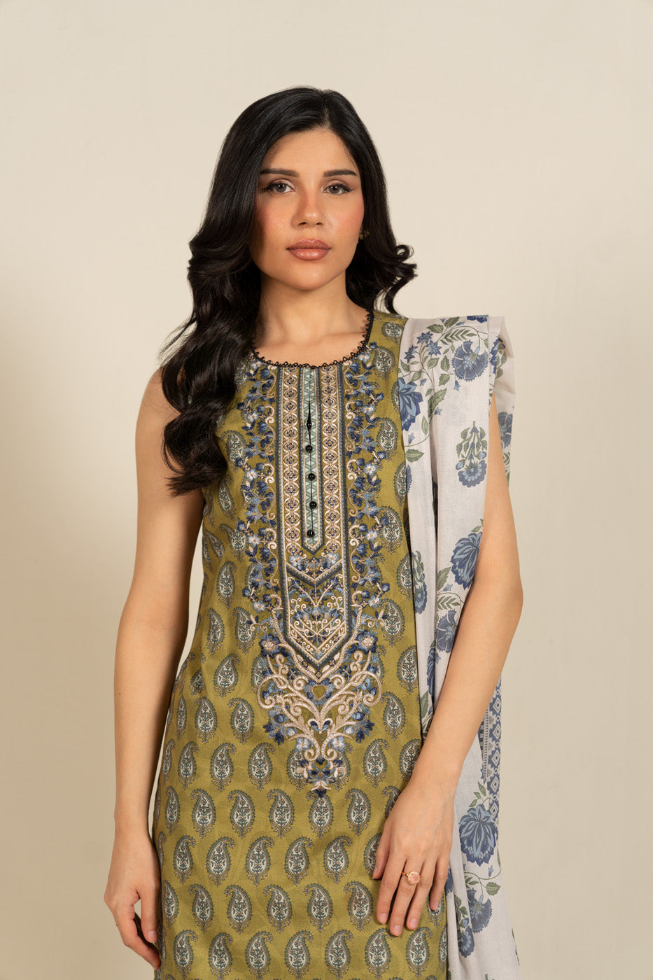 RTS | SHIRT, TROUSER & DUPATTA alternate view