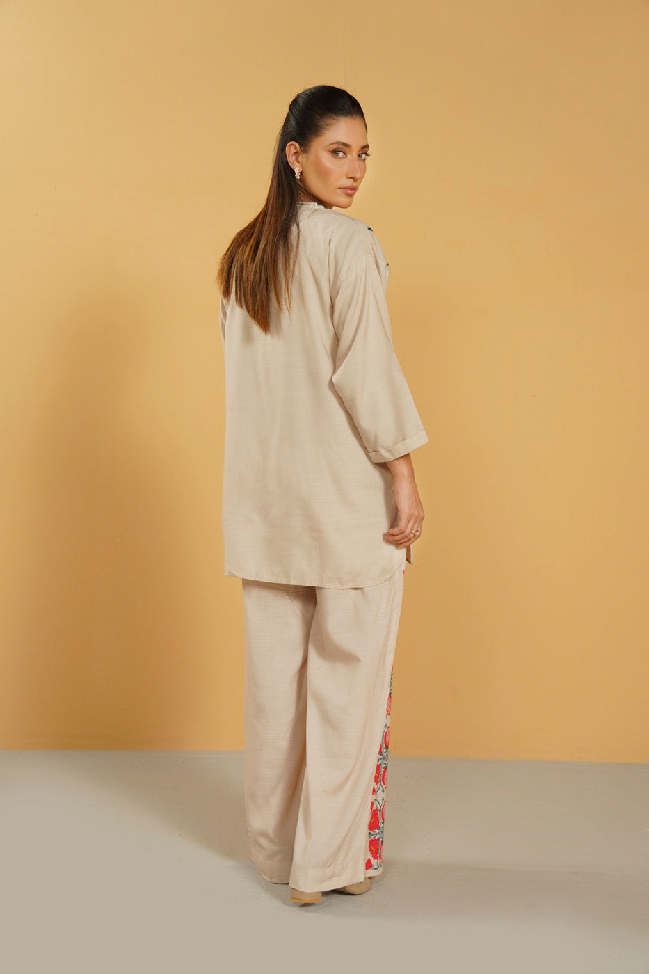 RTW | SHIRT view 4