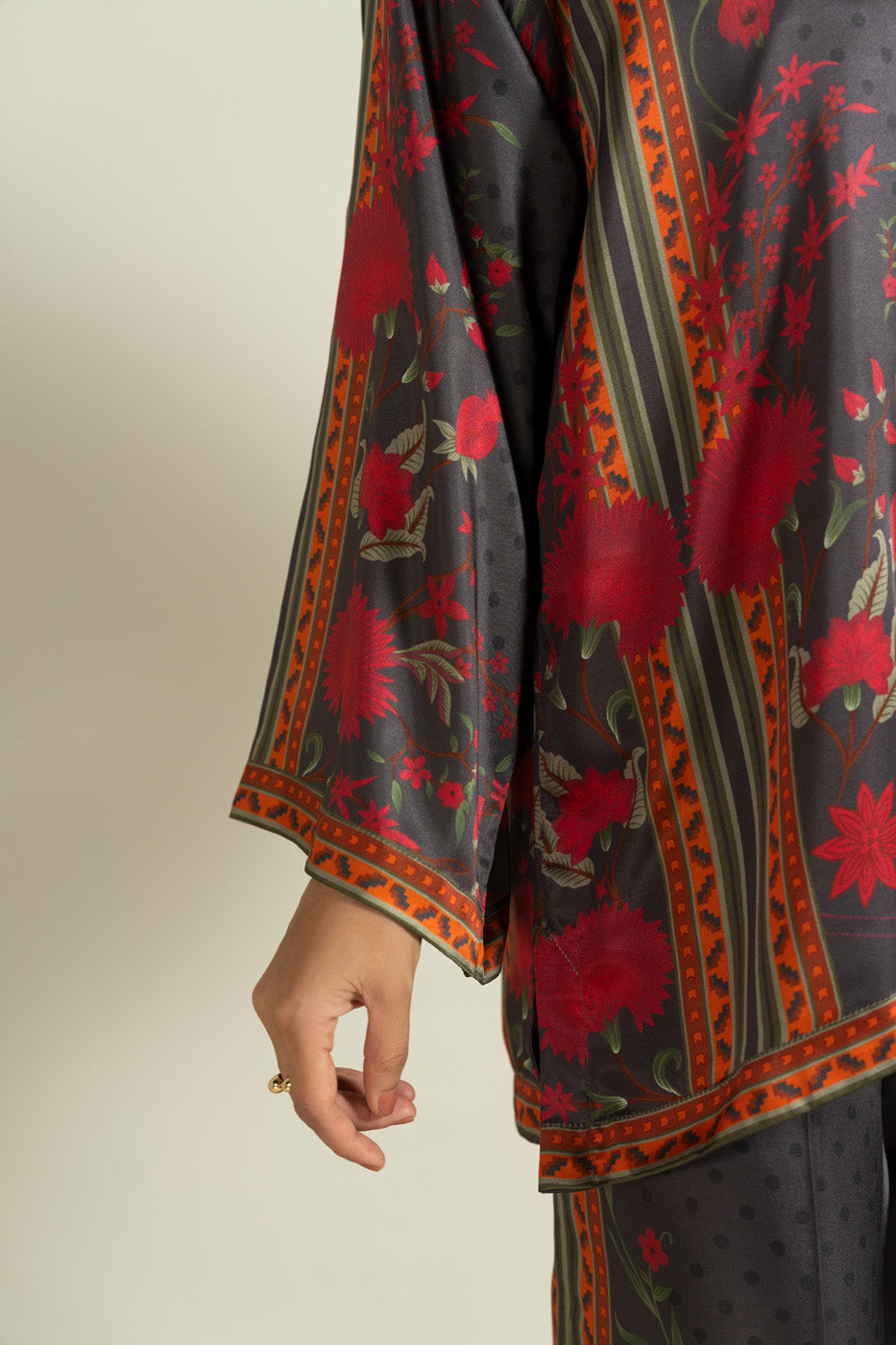 RTW | SHIRT & TROUSER view 4