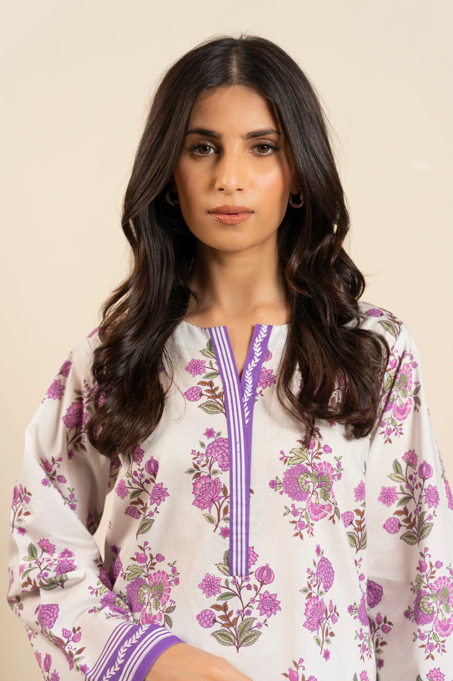 RTW | SHIRT view 3
