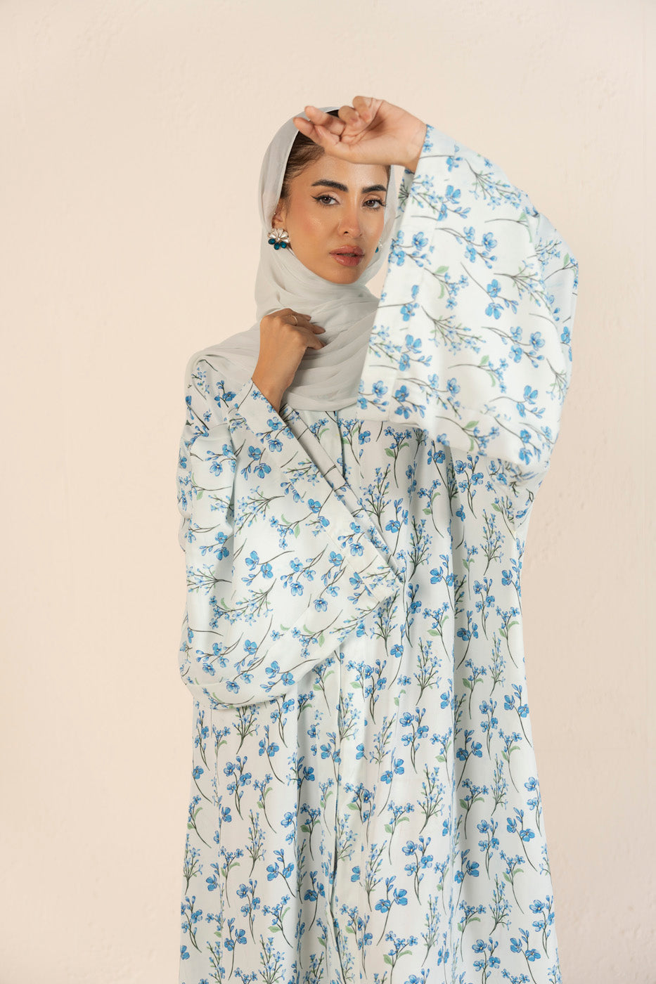 RTW | ABAYA & STOLE alternate view