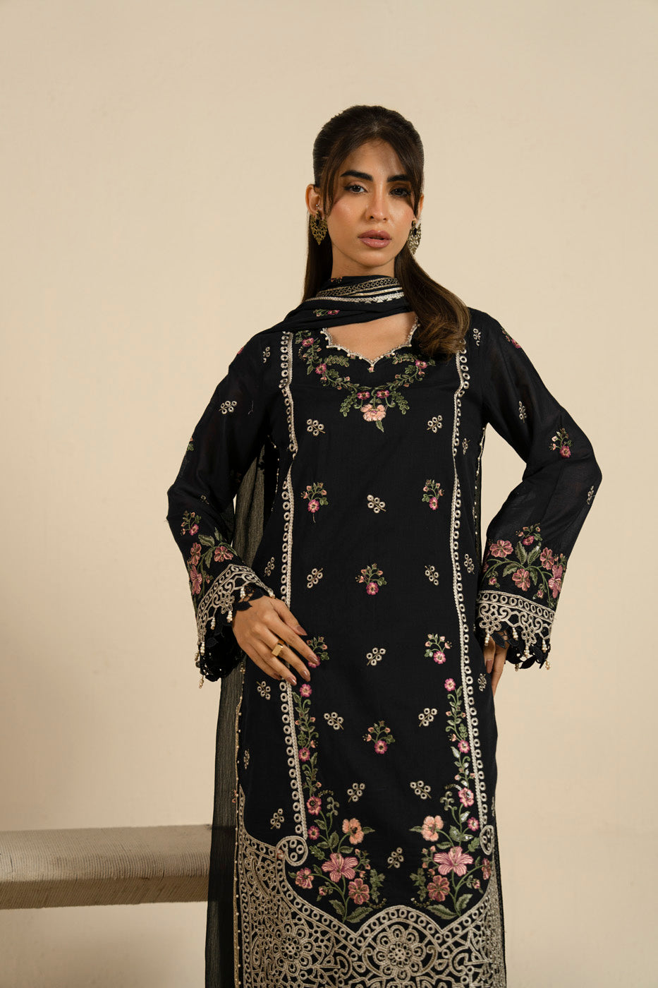 RTS | SHIRT, TROUSER & DUPATTA alternate view