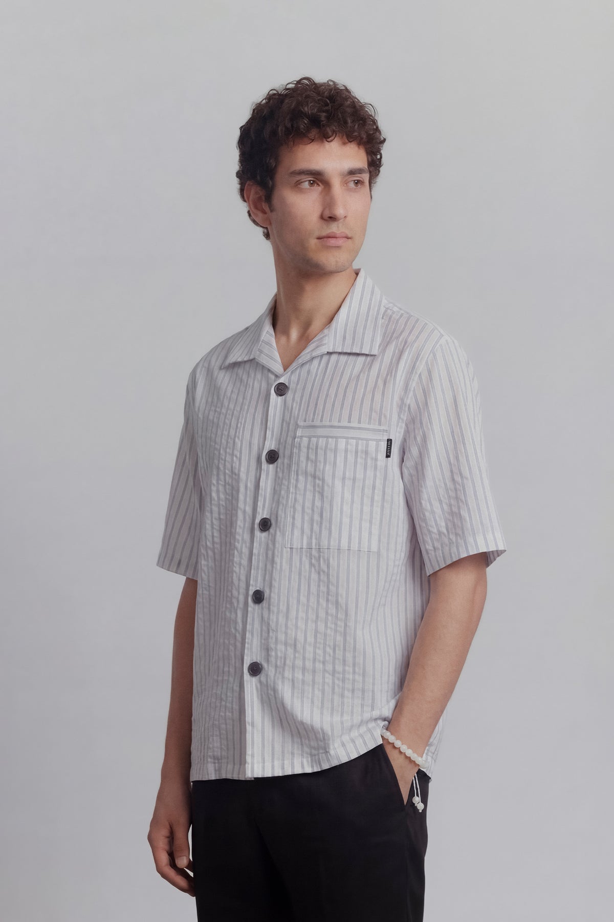 Seersucker Half Sleeves Shirt - White alternate view