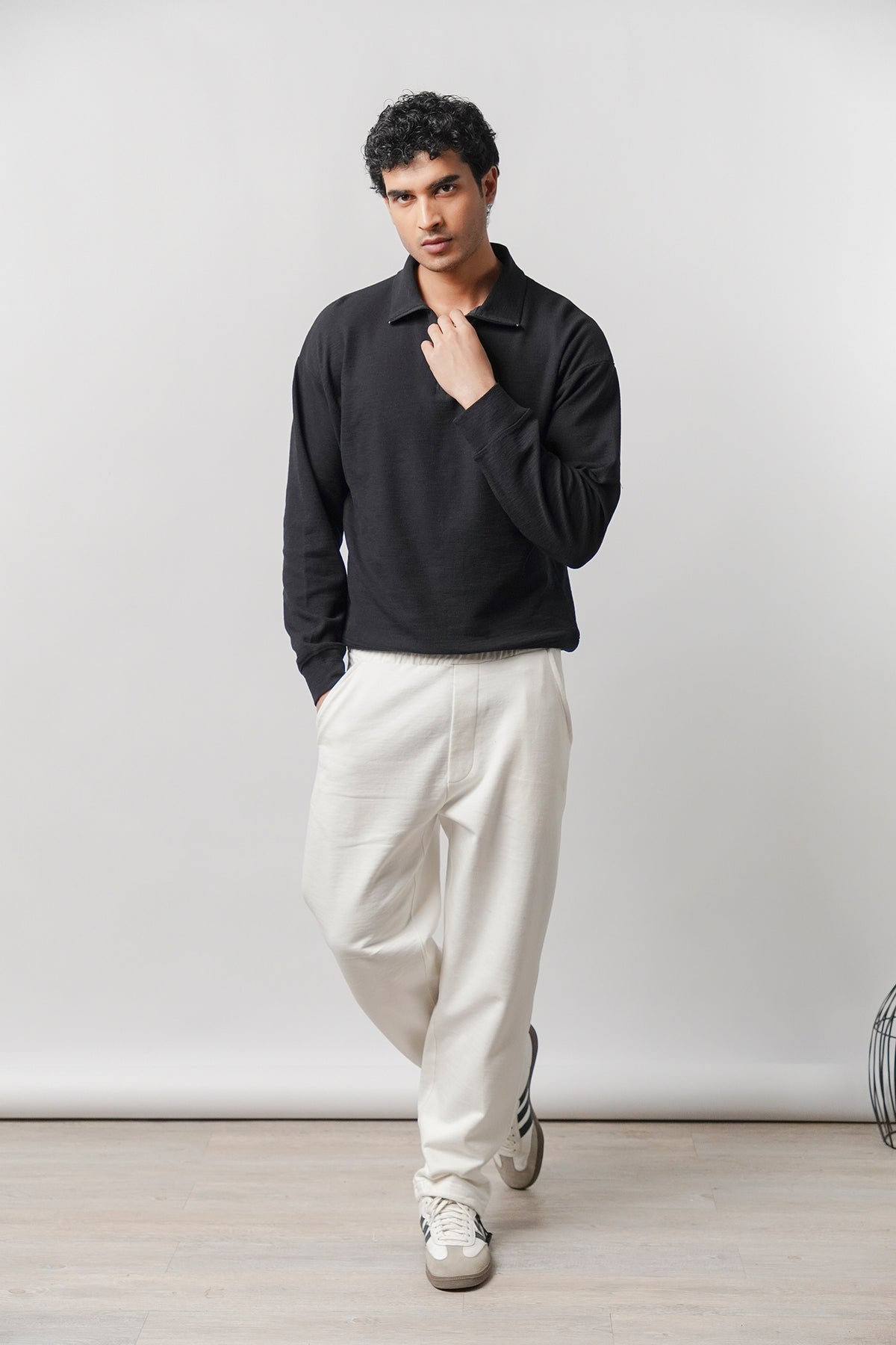 Quarter-Zip Sweatshirt - Black